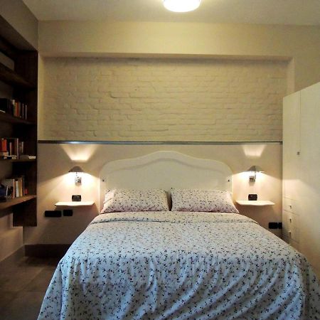Two Sisters Suites Неаполь Экстерьер фото