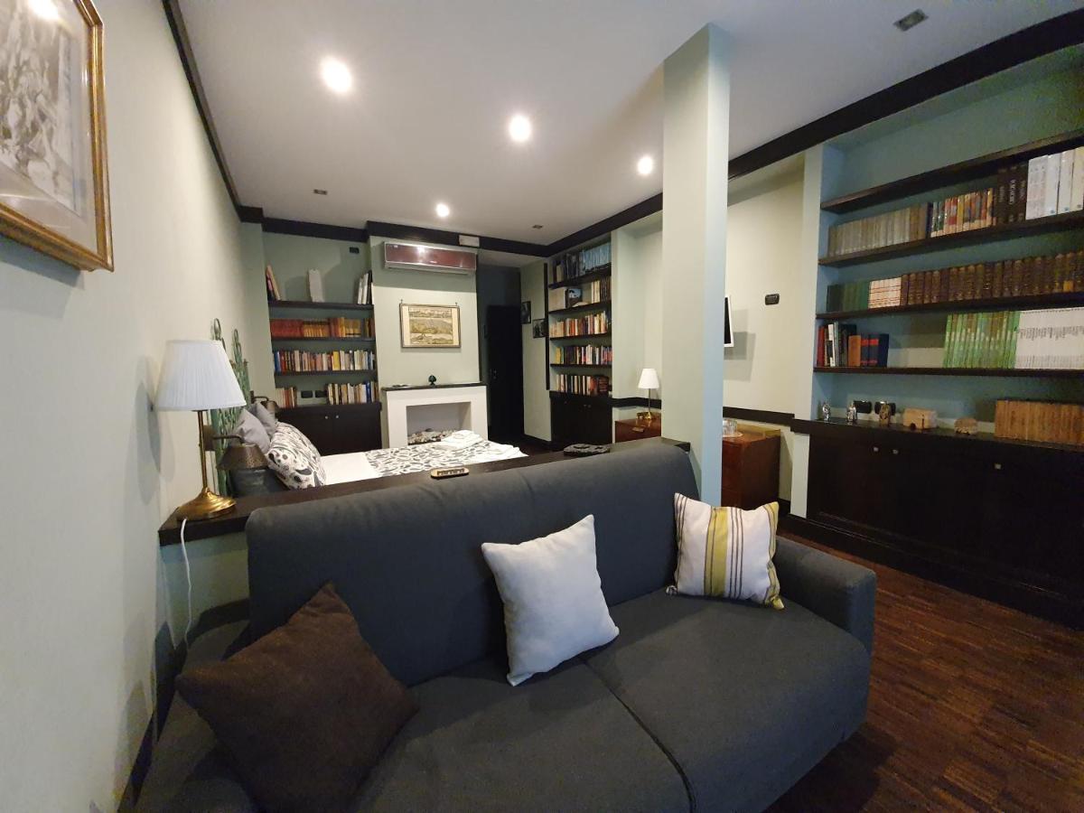 Two Sisters Suites Неаполь Экстерьер фото