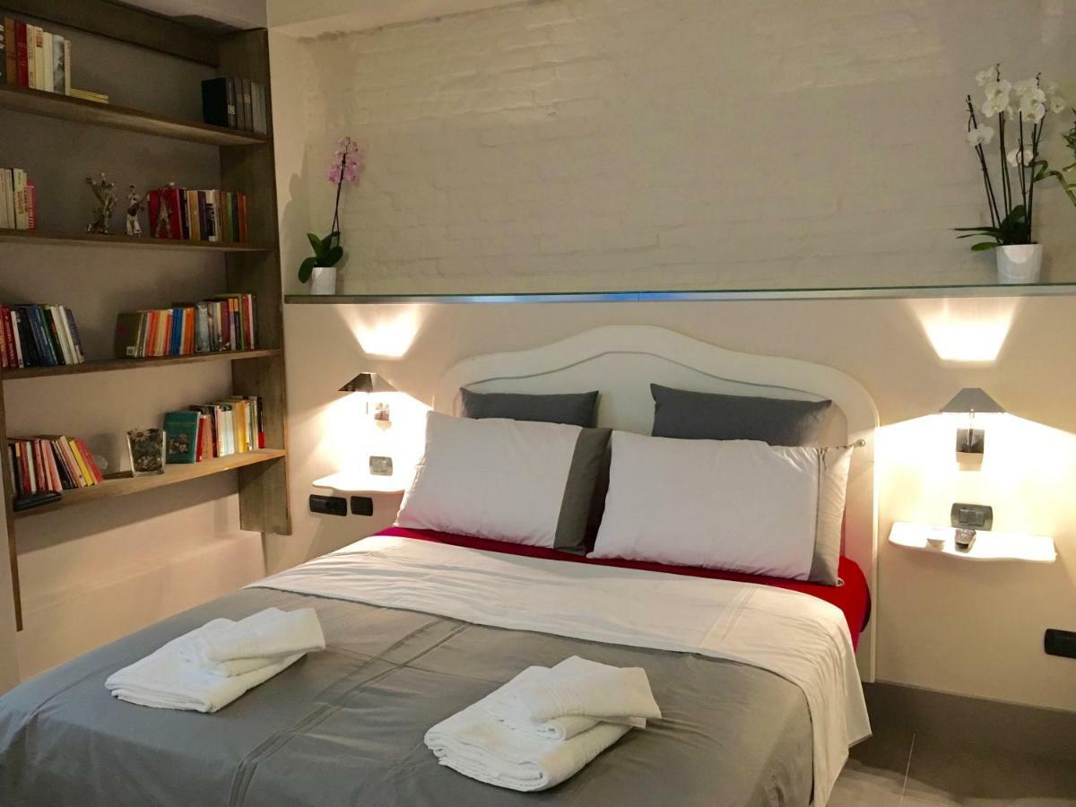 Two Sisters Suites Неаполь Экстерьер фото