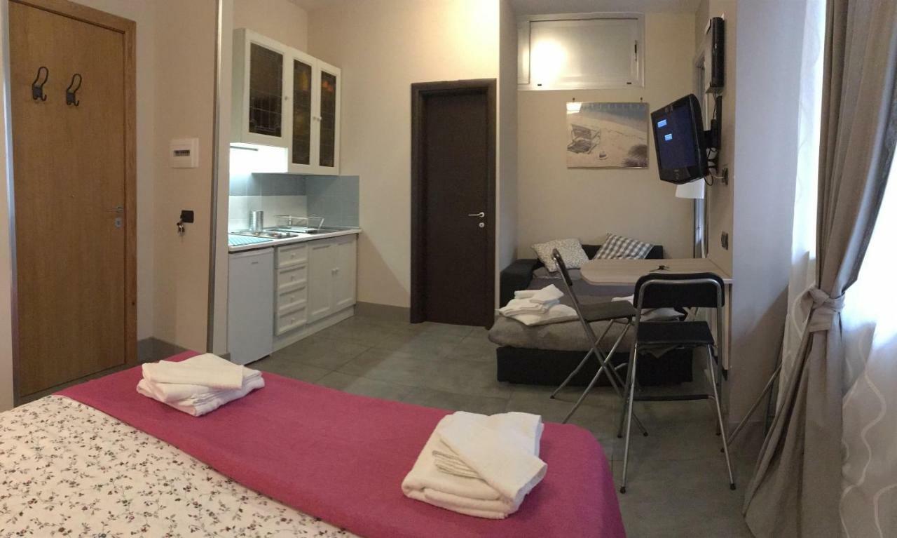 Two Sisters Suites Неаполь Экстерьер фото